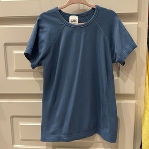 Girls Athleta top